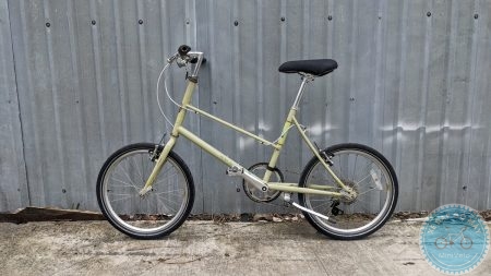 Bruno Mixte màu xanh nhạt