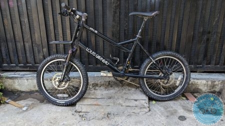 Louis Garneau MV5 màu đen