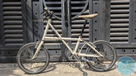 Giant Escape Mini RS màu trắng