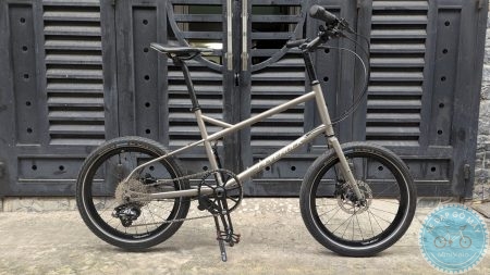 khách đặt làm xe SilveRock Dewy xám nhám