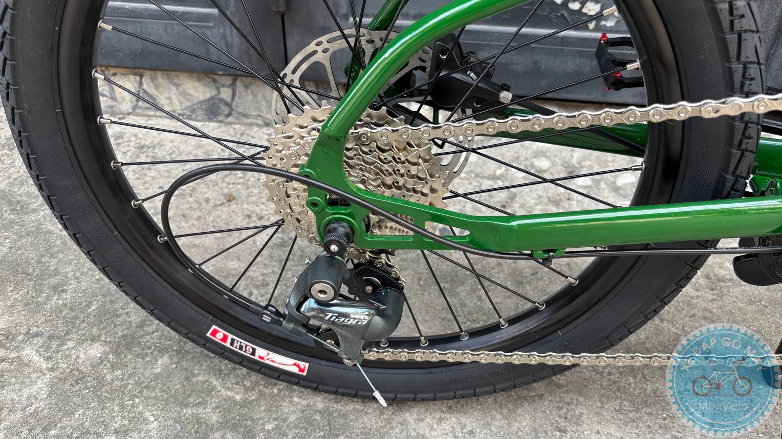 SilveRock Dewy xanh post green 11 %Mini Velo filename%