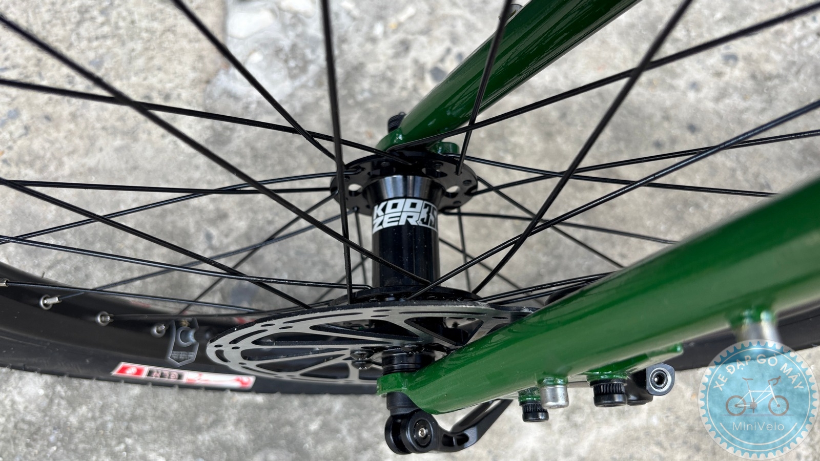 SilveRock Dewy xanh post green 27 %Mini Velo filename%