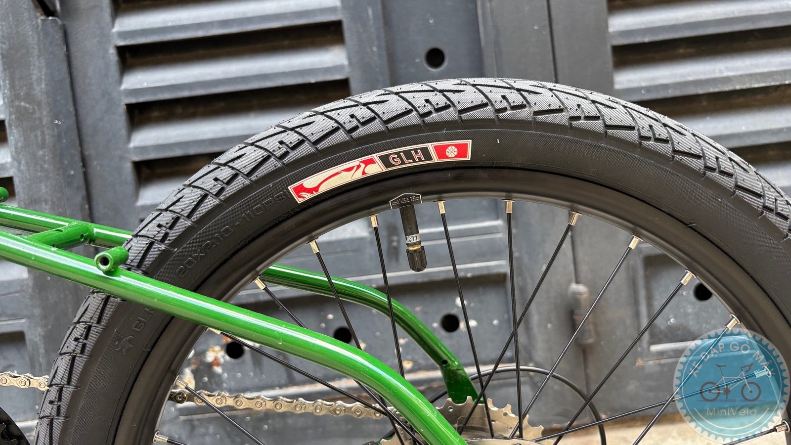 SilveRock Dewy xanh post green 6 %Mini Velo filename%