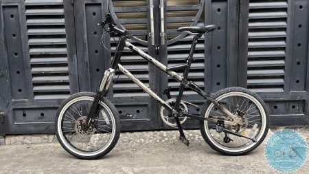 Be.BIKE màu đen hoa văn 2 phuộc nhún