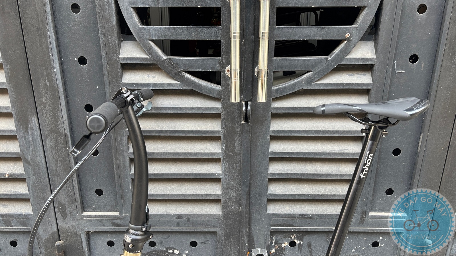 Fnhon Gust 16" màu titan khách đặt làm 17 %Mini Velo filename%