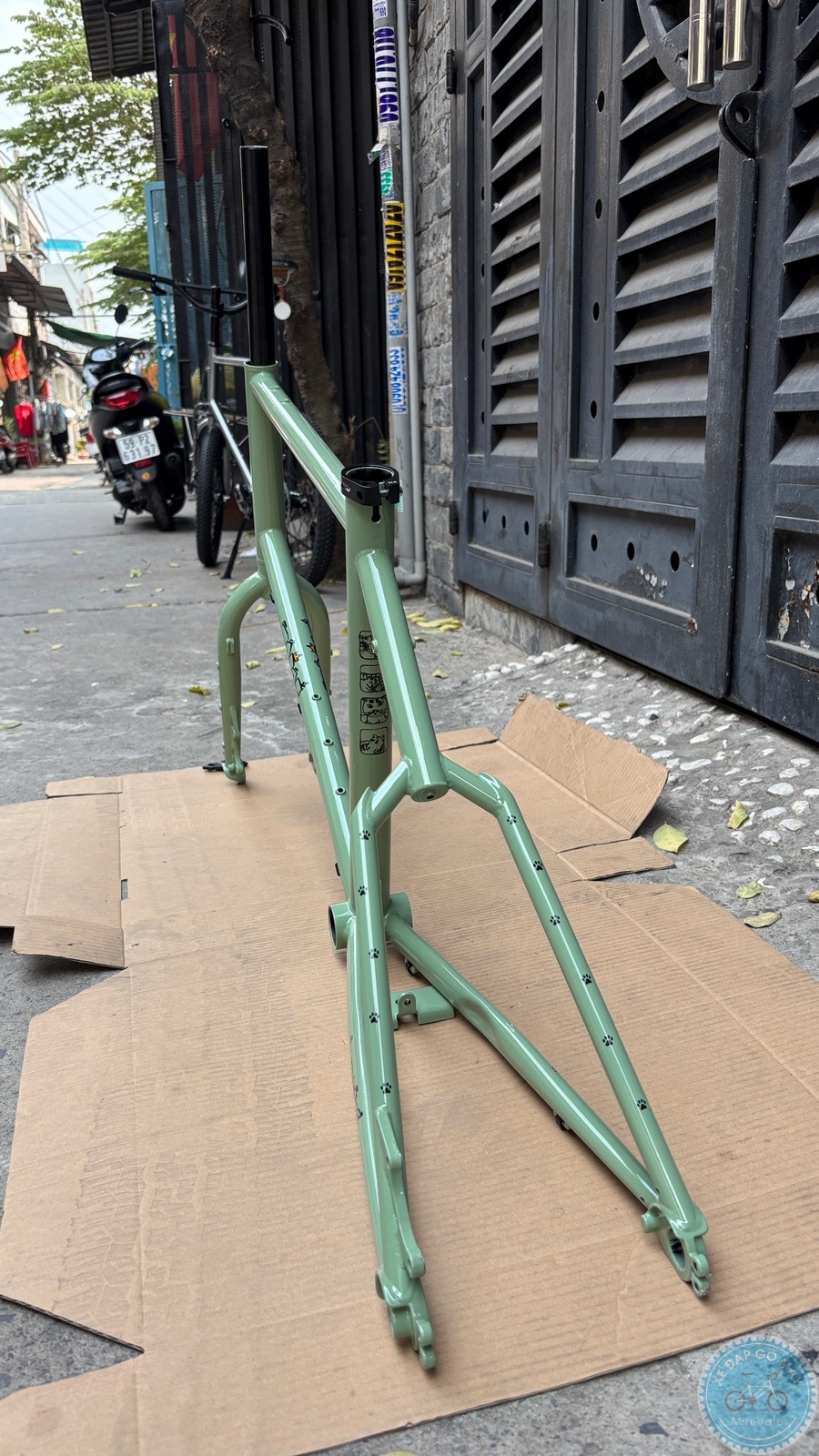 TQIQT Pulse: sườn touring thép 20 inch 53 %Mini Velo filename%
