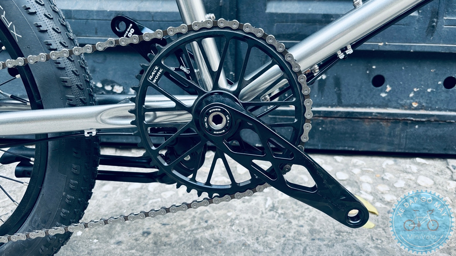 Blacksnow Granite Pro: Chiếc MiniVelo "hạng nặng" Với Group Shimano Saint 8 %Mini Velo filename%