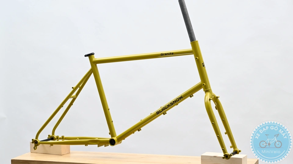 BlackSnow Granite Pro – Khung Sườn Minivelo Touring/Gravel 2 BlackSnow Granite Pro – Khung Sườn Minivelo Touring/Gravel