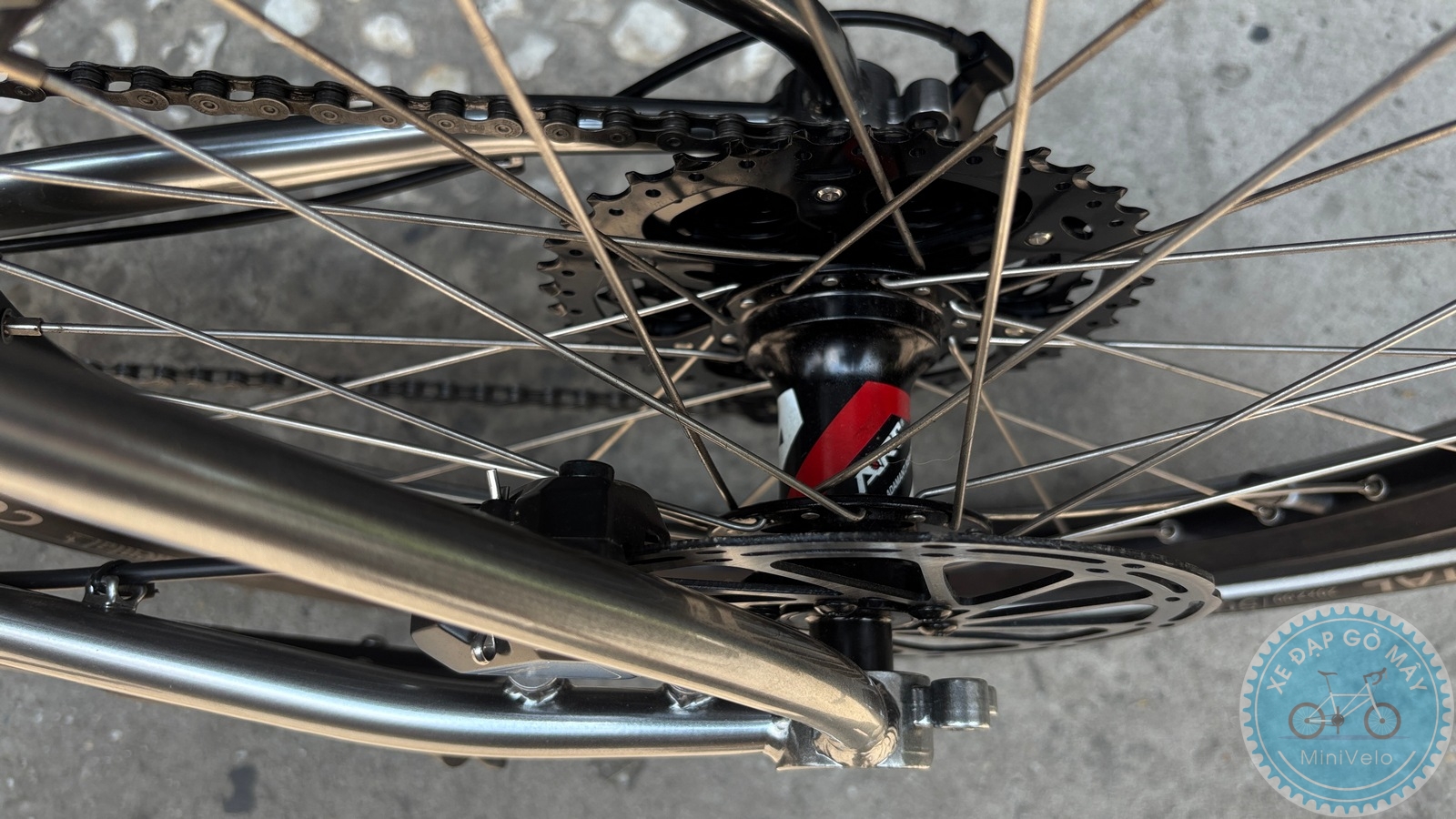 Blacksnow Granite Pro Silver – build cho Touring Đô Thị 16 %Mini Velo filename%