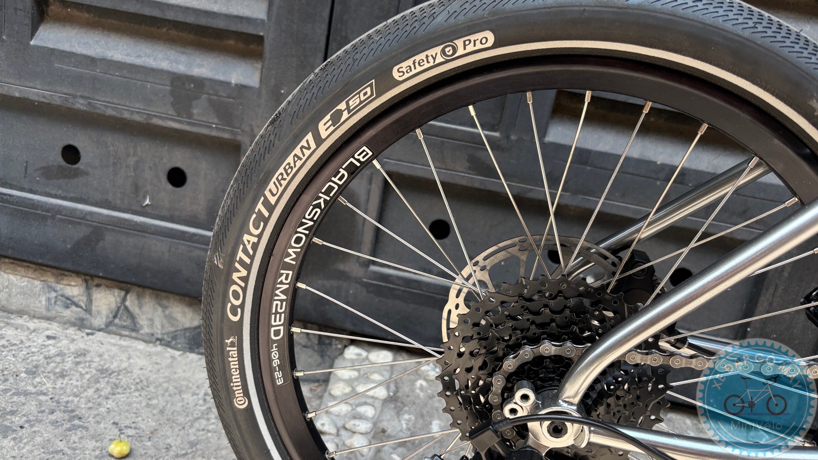 Blacksnow Granite Pro Silver – build cho Touring Đô Thị 5 %Mini Velo filename%