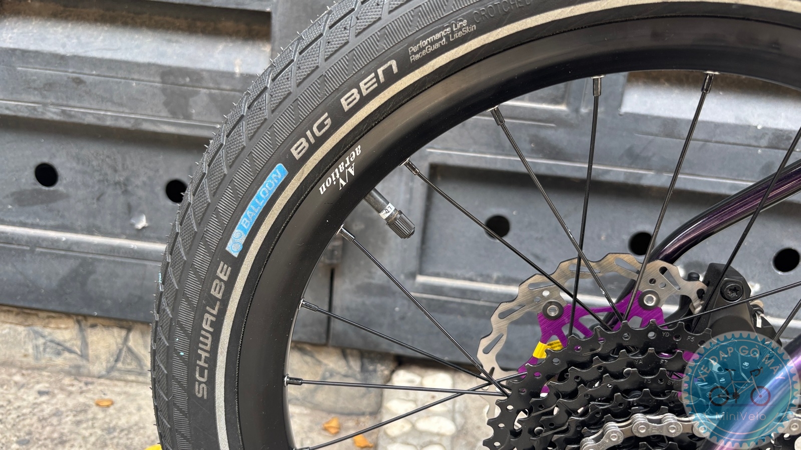 MeloVelo Racer màu tím đen chuyển màu 18 %Mini Velo filename%