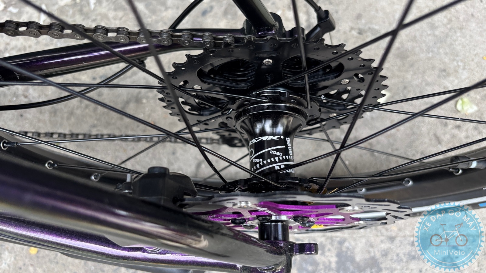 MeloVelo Racer màu tím đen chuyển màu 6 %Mini Velo filename%