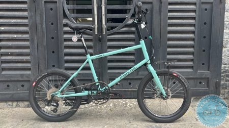 Melovelo Crox Thép Cr-Mo 4130 – bản build lướt phố
