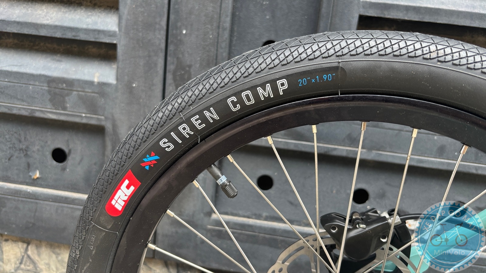 Melovelo Crox Thép Cr-Mo 4130 – bản build lướt phố 7 %Mini Velo filename%