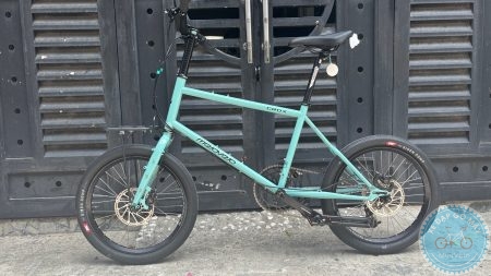 Melovelo Crox Thép Cr-Mo 4130 – bản build lướt phố
