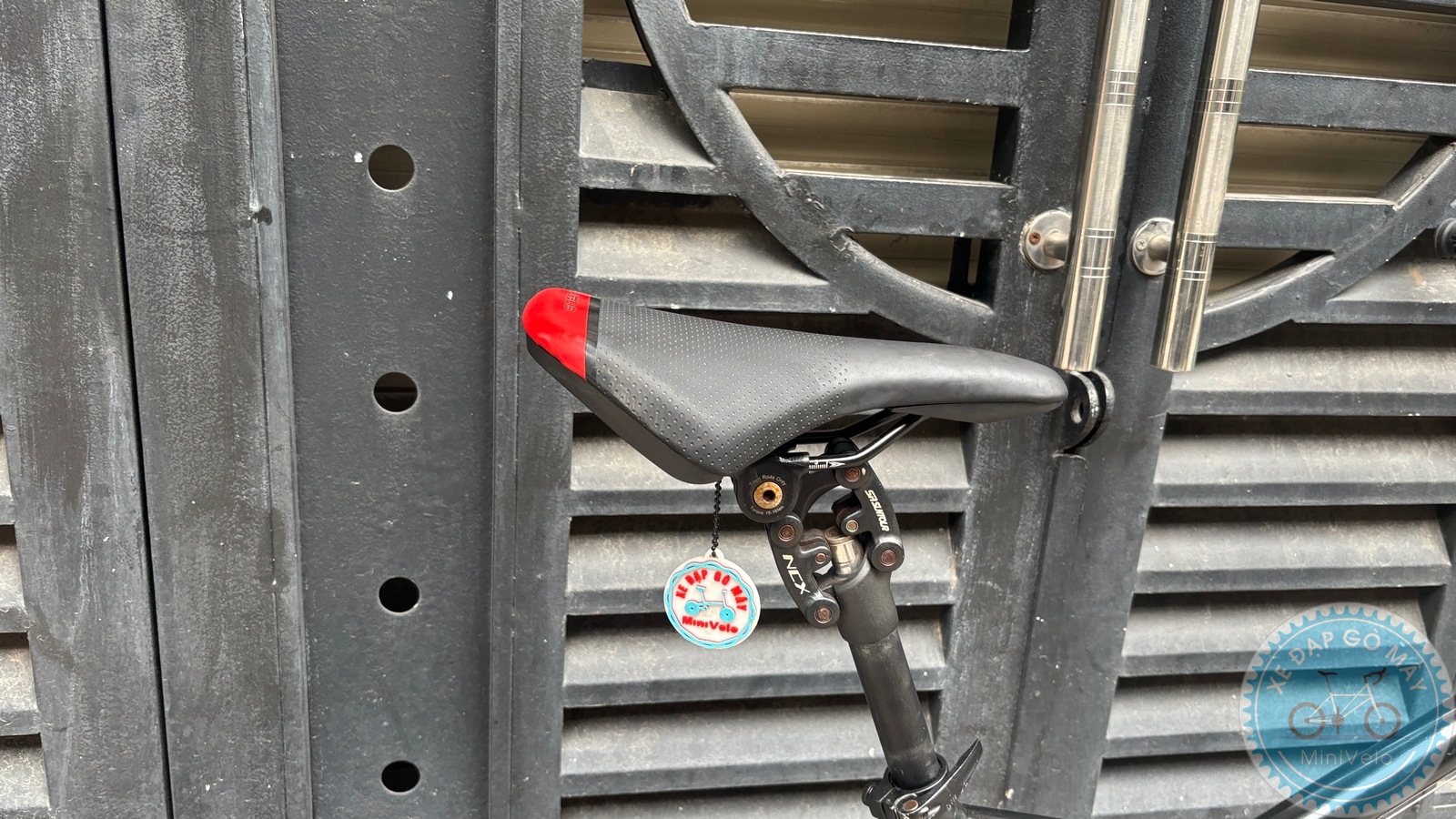 Louis Garneau MV5 được nâng cấp 10 %Mini Velo filename%