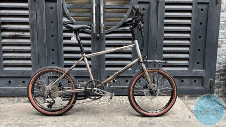 MeloVelo Racer Raw Brushed – Chiếc Minivelo 20 inch mang đậm phong cách Touring và Urban