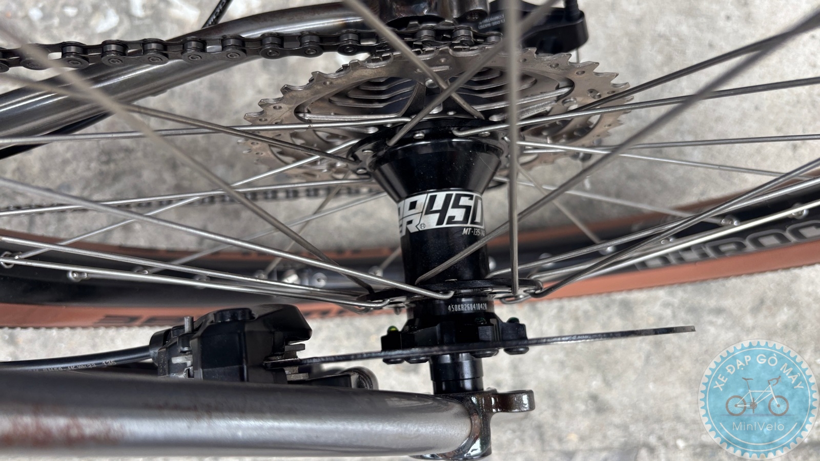 MeloVelo Racer Raw Brushed – Chiếc Minivelo 20 inch mang đậm phong cách Touring và Urban 21 %Mini Velo filename%