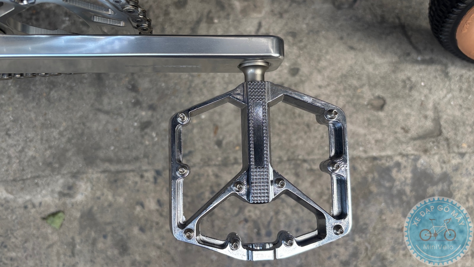 Melovelo Crox màu vành nhạt - Gọn gàng, linh hoạt và đầy cá tính 6 %Mini Velo filename%