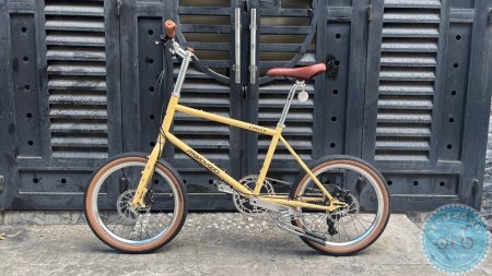Melovelo Crox màu vành nhạt - Gọn gàng, linh hoạt và đầy cá tính