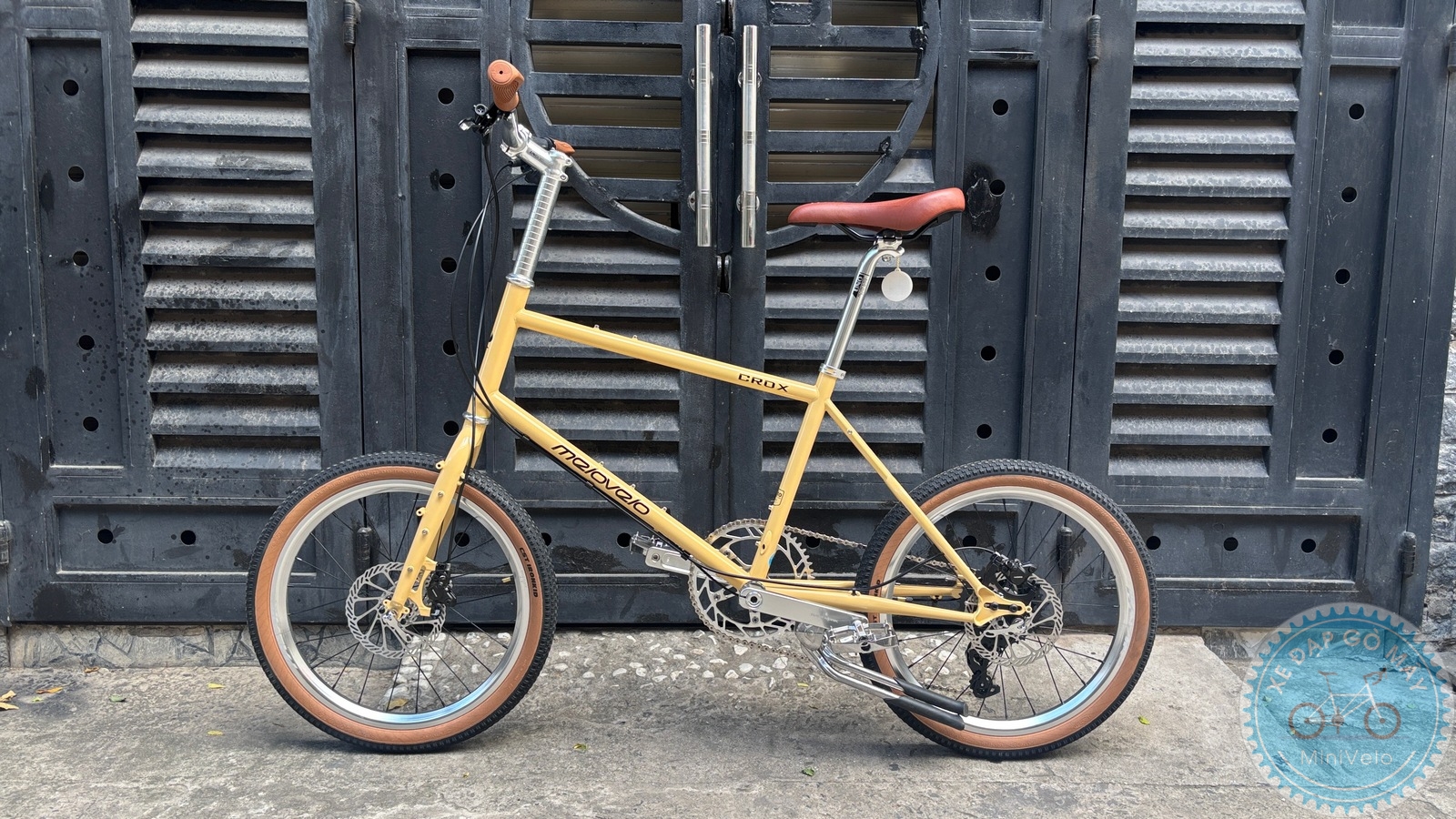 Melovelo Crox màu vành nhạt - Gọn gàng, linh hoạt và đầy cá tính 2 Melovelo Crox màu vành nhạt - Gọn gàng, linh hoạt và đầy cá tính