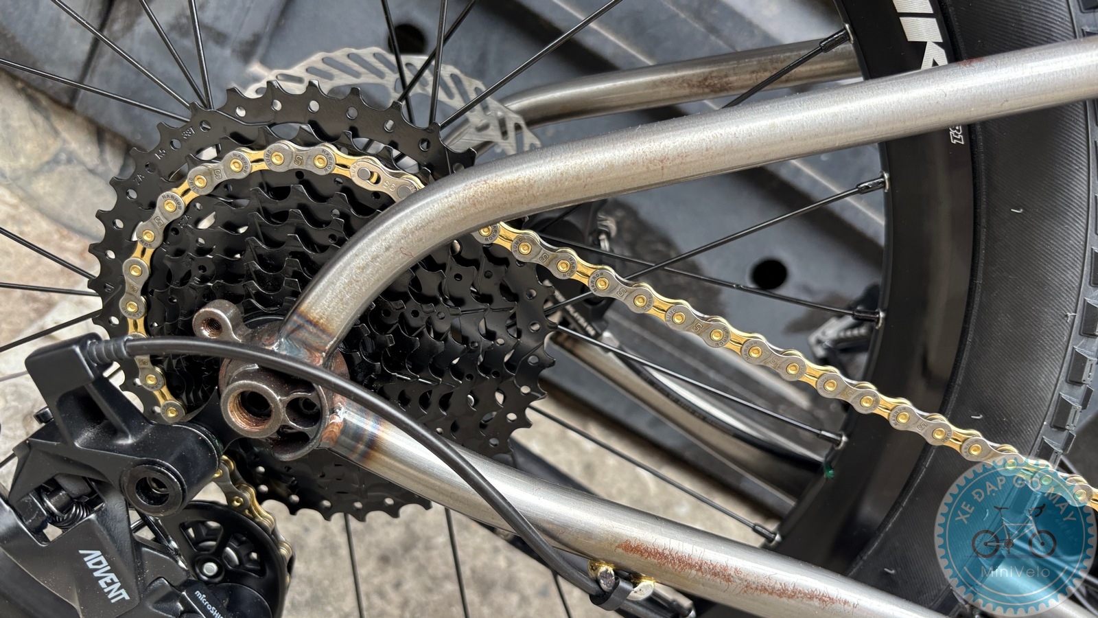 MeloVelo Racer – Raw Finish (Thép mộc phủ bóng) – Minivelo bụi 13 %Mini Velo filename%