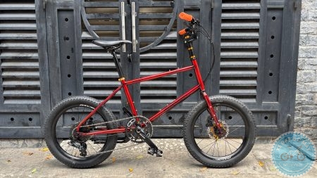 Trang chủ 3 MeloVelo Racer đỏ mận ánh kim - Metalic Candy red