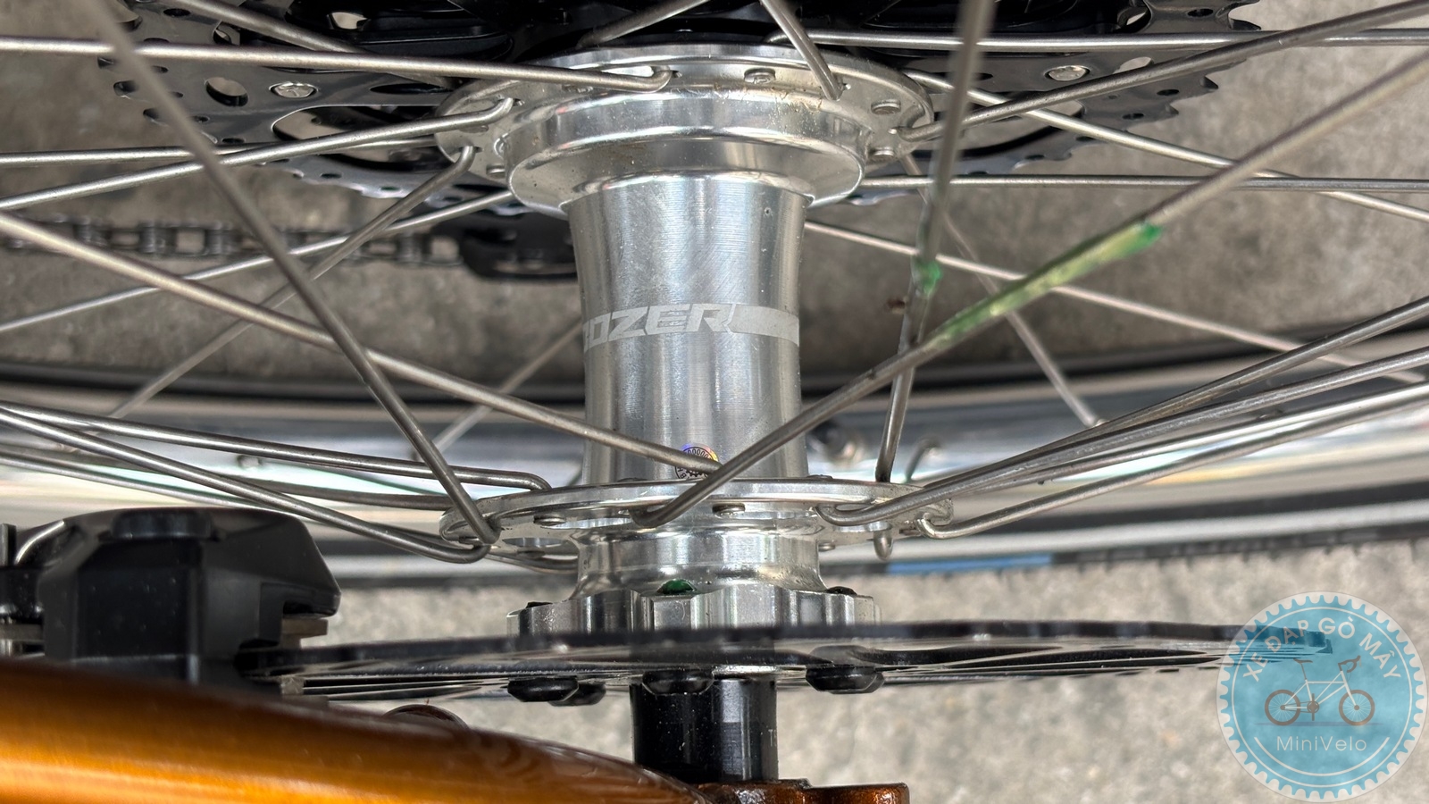 MeloVelo Racer Màu đồng cam ánh kim – về miền tây 9 %Mini Velo filename%
